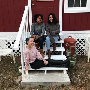 Meet your Poshers, Tiana, Sydnee, and Talia